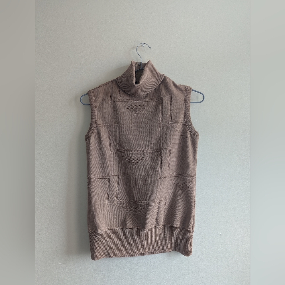 Women's Sleeveless Turtleneck Top - Brown